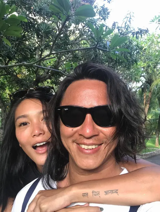 Model dan bintang dalam film Berbagi Suami, Dominique sedang mengandung buah cintanya. Usia kehamilannya kini masuk trimester ketiga. (Instagram/dominiquediyose)