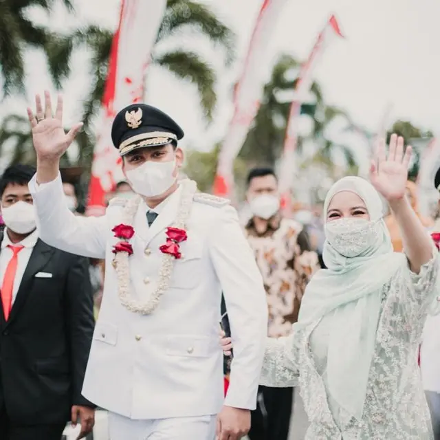 7 Potret Chacha Frederica Dalam Pelantikan Suami Jadi Bupati Kendal