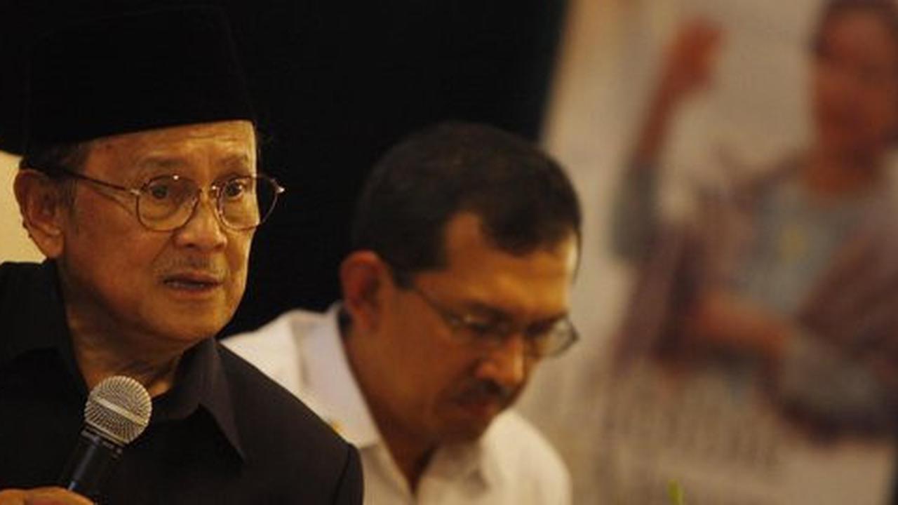 Kelelahan hadiri acara HUT RI, BJ Habibie terserang demam tinggi