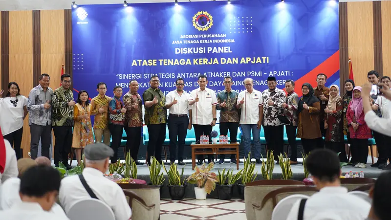 Diskusi panel dengan tema Sinergi Strategis antara ATNAKER dan P3MI-APJATI: Meningkatkan Kualitas dan Daya Saing Tenaga Kerja Indonesia di Pasar Global. (Liputan6.com/ ist)