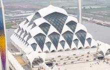 7 Masjid Unik yang Bisa Jadi Tempat Wisata Religi Jelang Akhir Tahun