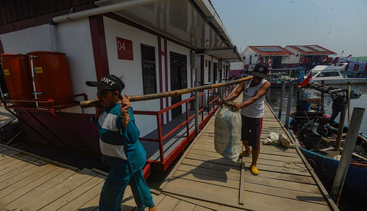 200 rumah nelayan yang tadinya kumuh kini diubah menjadi layak huni dengan konsep rumah apung. (merdeka.com/Arie Basuki)