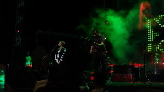 Sixpence None the Richer