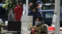 Alasan Risma Lebih Memilih Berkantor di Halaman Posko Balai Kota Surabaya