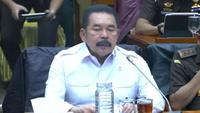 Jaksa Agung ST Burhanuddin mengikuti rapat kerja dengan Komisi III DPR, Selasa (20/1/2026). Dalam kesempatan itu, dia mengusulkan adanya tambahan sebesar Rp 7,49 triliun untuk pagu anggaran tahun 2026. (Foto: Tangkapan Layat Youtube TVR Parlemen)