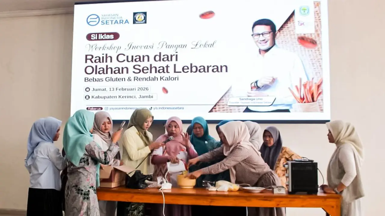 Pelatihan pembuatan olahan komoditas lokal berupa kue kering gluten free dan rendah kalori kepada ibu-ibu di Kabupaten Kerinci, Jambi.