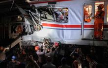 Kenapa Basarnas Tak Langsung Tarik Lokomotif KA Argo Bromo Anggrek yang Menembus Gerbong KRL? Ini Penyebabnya