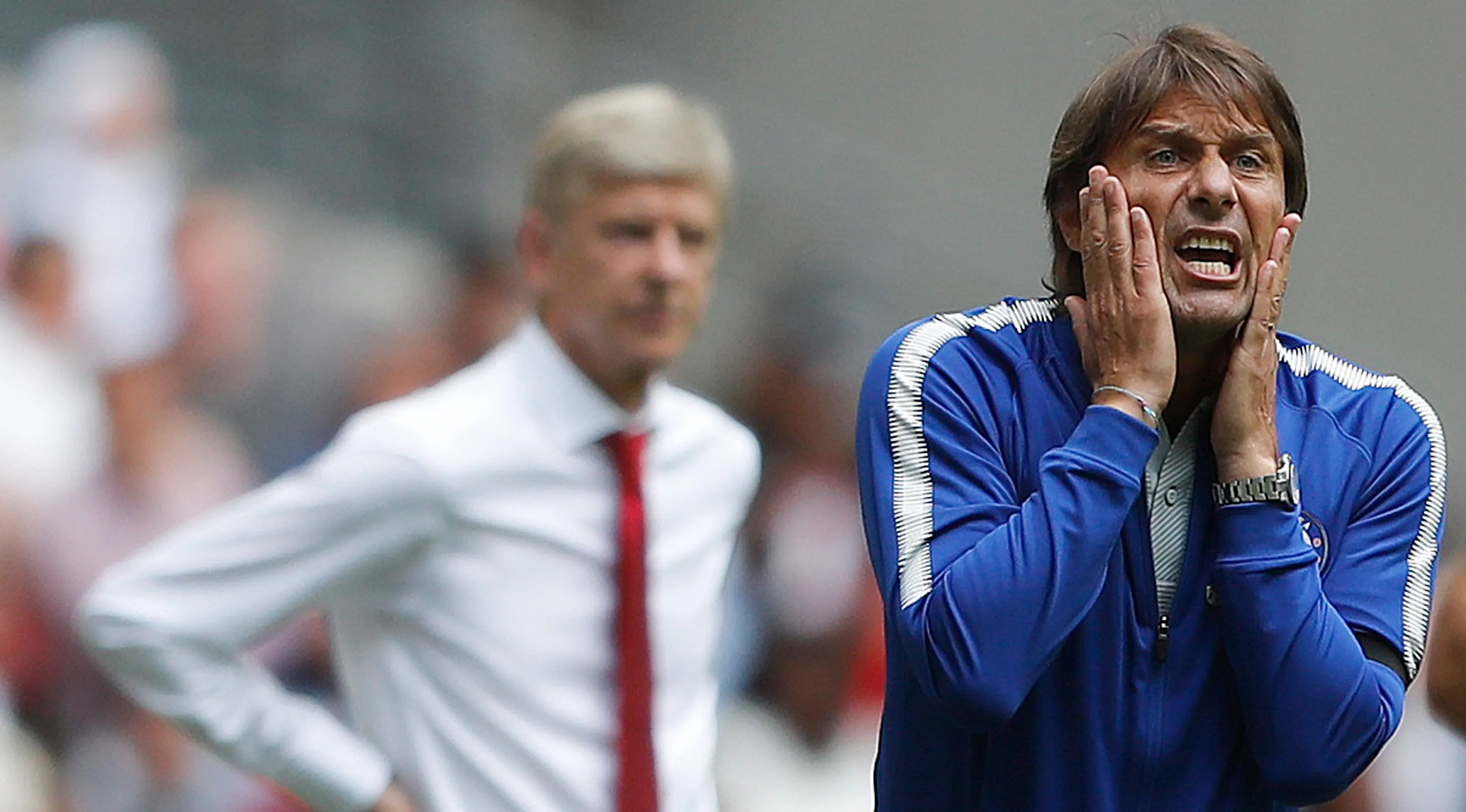 Ekspresi Kekecewaan Antonio Conte saat Chelsea kalah dari Arsenal (AFP)