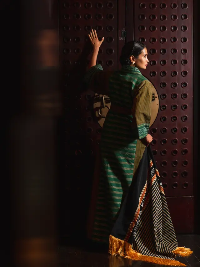 Svarna by IKAT Indonesia