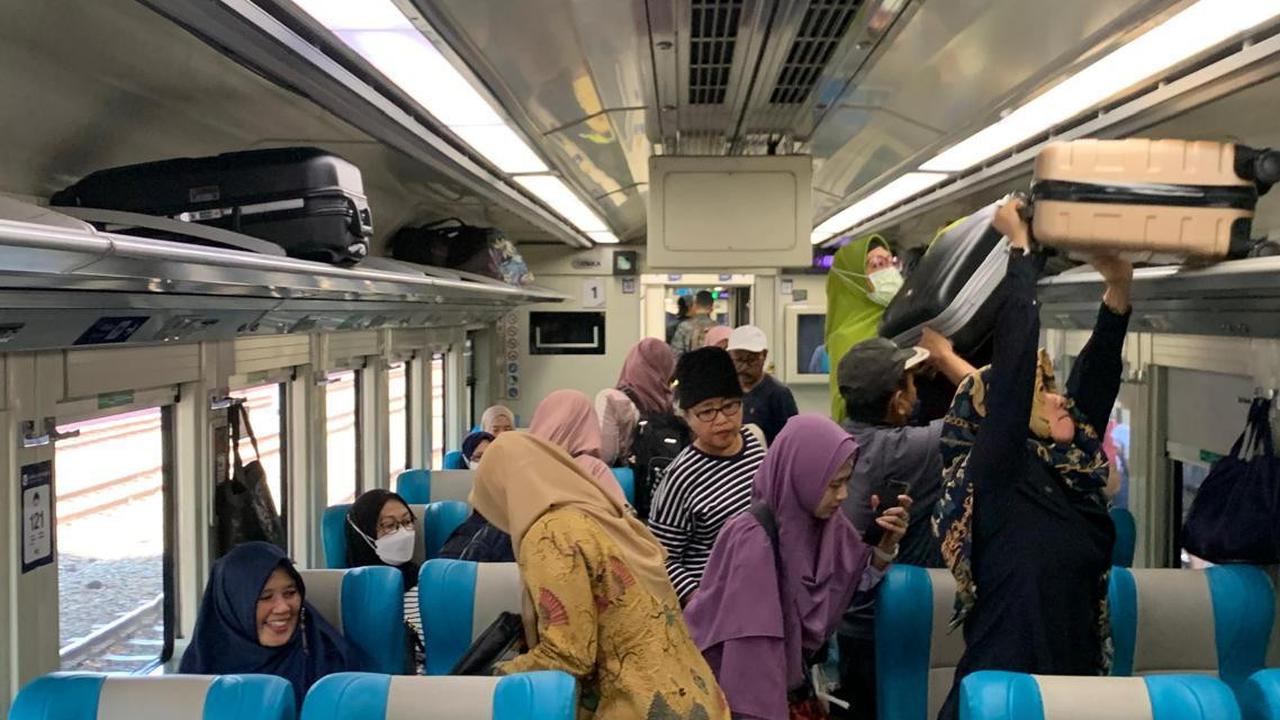 Cara Pesan Tiket Kereta Api Libur Natal dan Tahun Baru