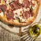 Ultah ke-50, Merek Pizza Beku Ini Bikin Adonan dengan 50 Topping