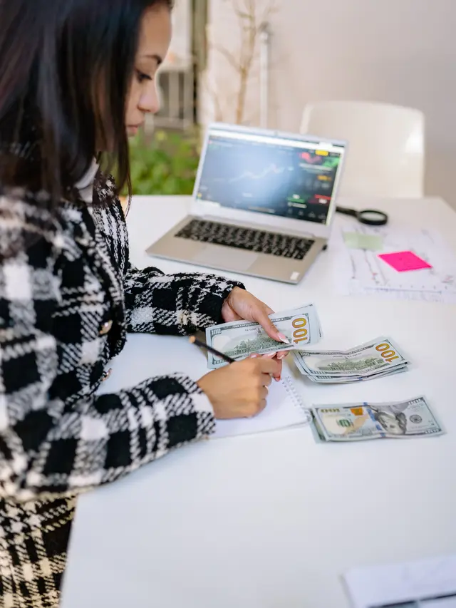 Dari Money Avoidance hingga Money Worship