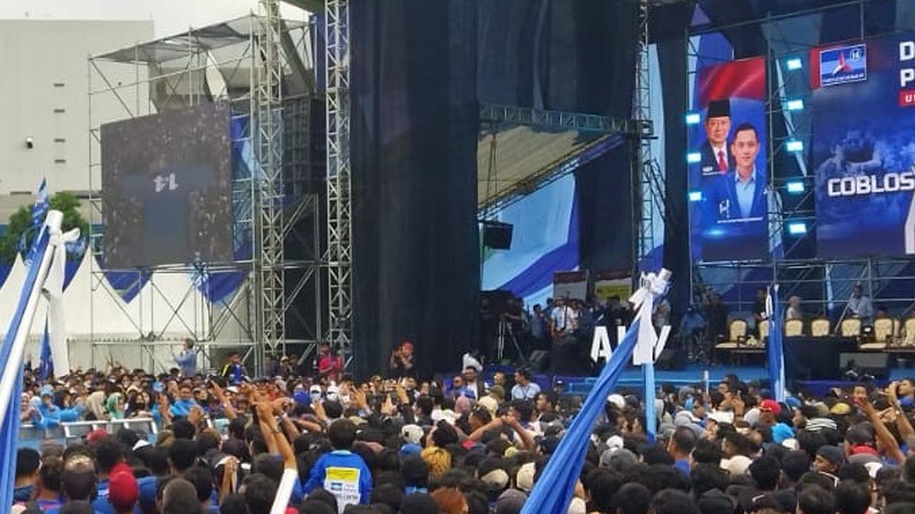 Diisukan Sakit, Prabowo Joget Bareng Denny Caknan di Depan SBY dan AHY saat Kampanye Demokrat