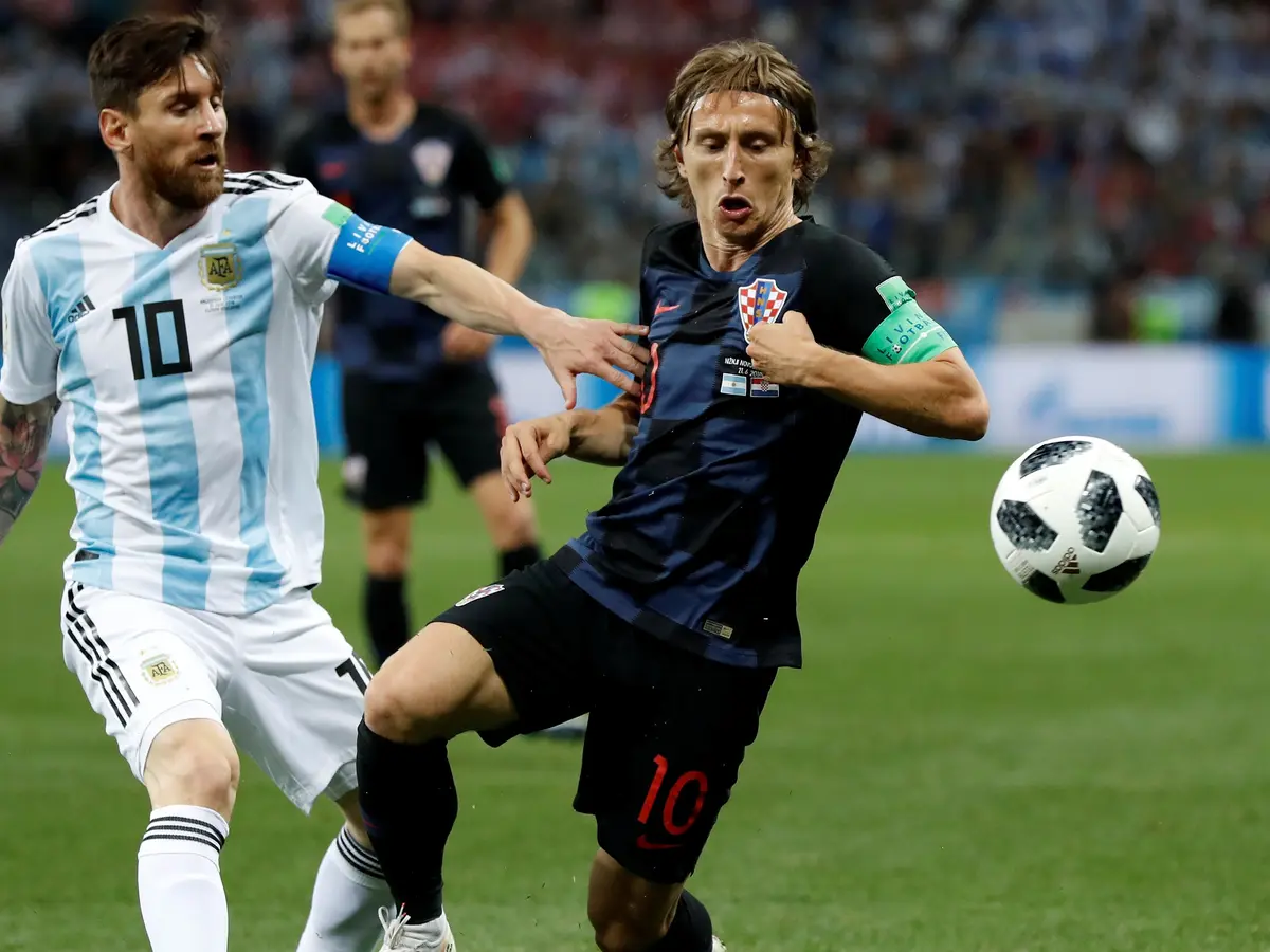 Luka Modric: Messi Tidak Bisa Berjuang Sendirian - Bola Liputan6.com
