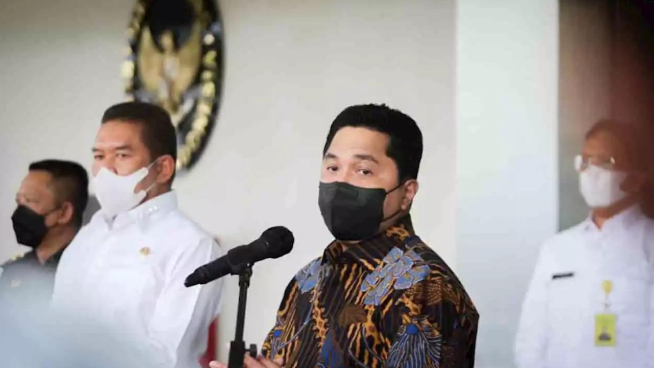 Menteri BUMN Erick Thohir dalam konferensi pers mengenai korupsi Garuda Indonesia di Kejaksaan Agung, Senin (27/6/2022). (Tim Publikasi Erick Thohir)