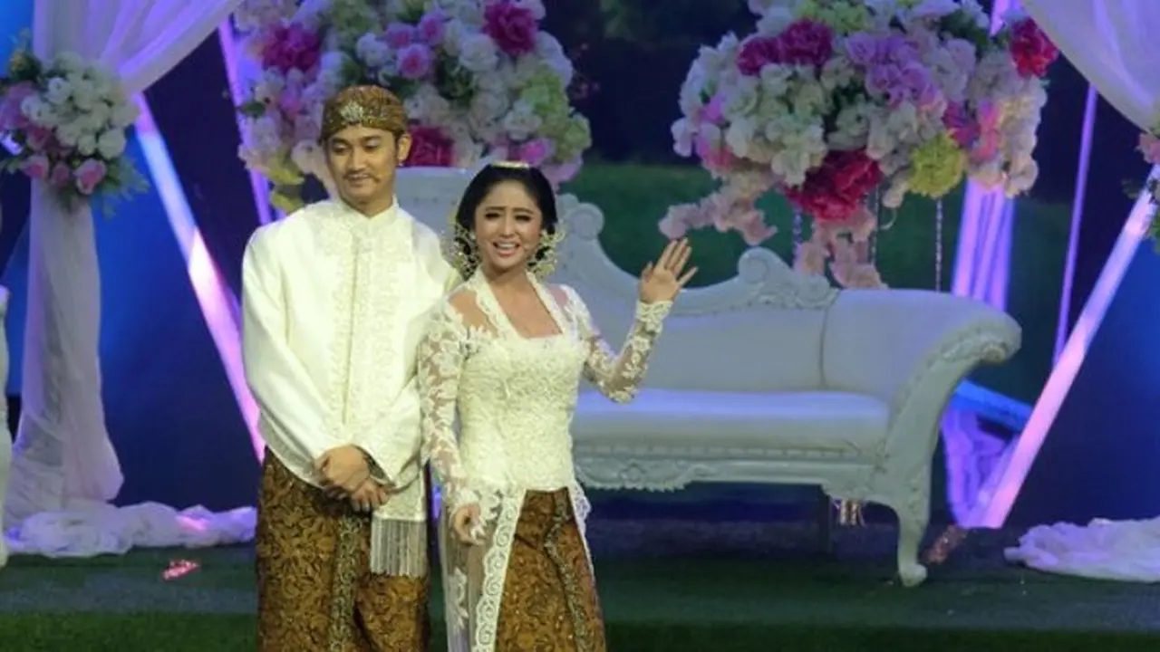 Roy Kiyoshi sarankan Dewi Perssik segera hamil (©KapanLagi.com)