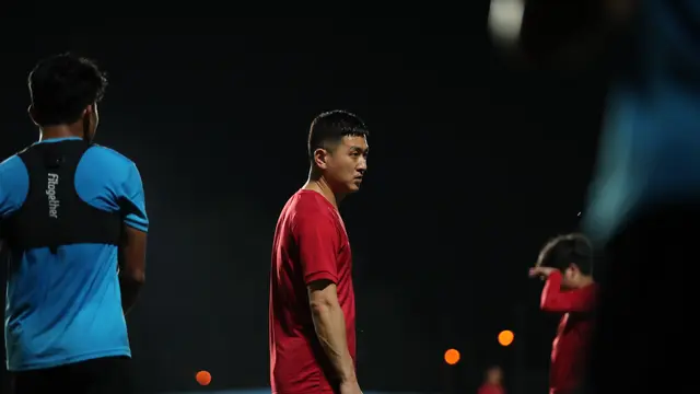 Asisten pelatih Timnas Indonesia,  Shin Sang-gyu.