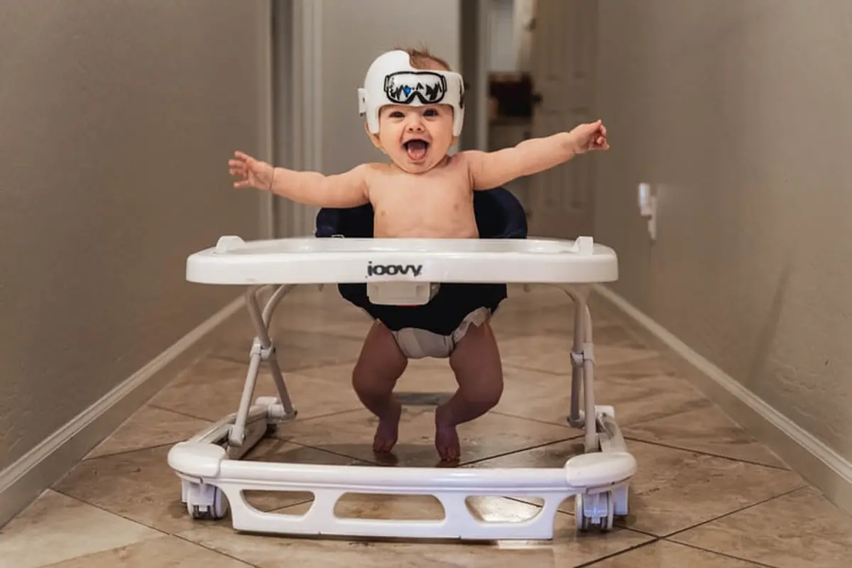Berbahaya bagi Bayi, Ini 3 Alasan Utama Mengapa Penggunaan Baby Walker Tidak Dianjurkan