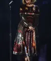 Adele telah mengungkapkan fakta lucu tentang dirinya. Ketika tampil di Glasgow SSE Hydro Arena, pelantun lagu 'Hello' kini tengah menjalani perawatan untuk wajahnya. (AFP/Bintang.com)