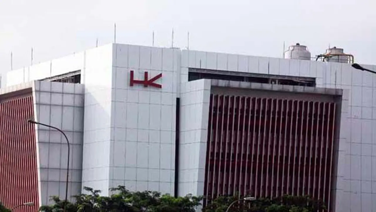 hutama-karya121223c.jpg