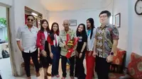 Lagu Bagimu Neg'RI dan Terima Kasihku Ciptakan Momen Berkesan Bagi Ahli Waris Kusbini dan Sri Widodo Jelang HUT RI ke-79