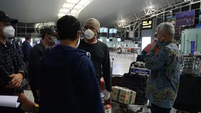 KBRI Hanoi memfasilitasi kepulangan 18 WNI yang sempat tertahan di Vietnam. (Dok: KBRI Vietnam)
