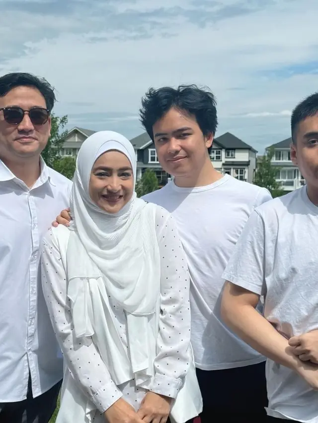Cindy Fatikasari Rayakan Hari Kanada