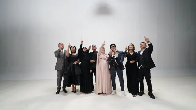 Pemotretan keluarga Aurel Hermansyah Bersama Orang Tua, Tampil Makin Kompak