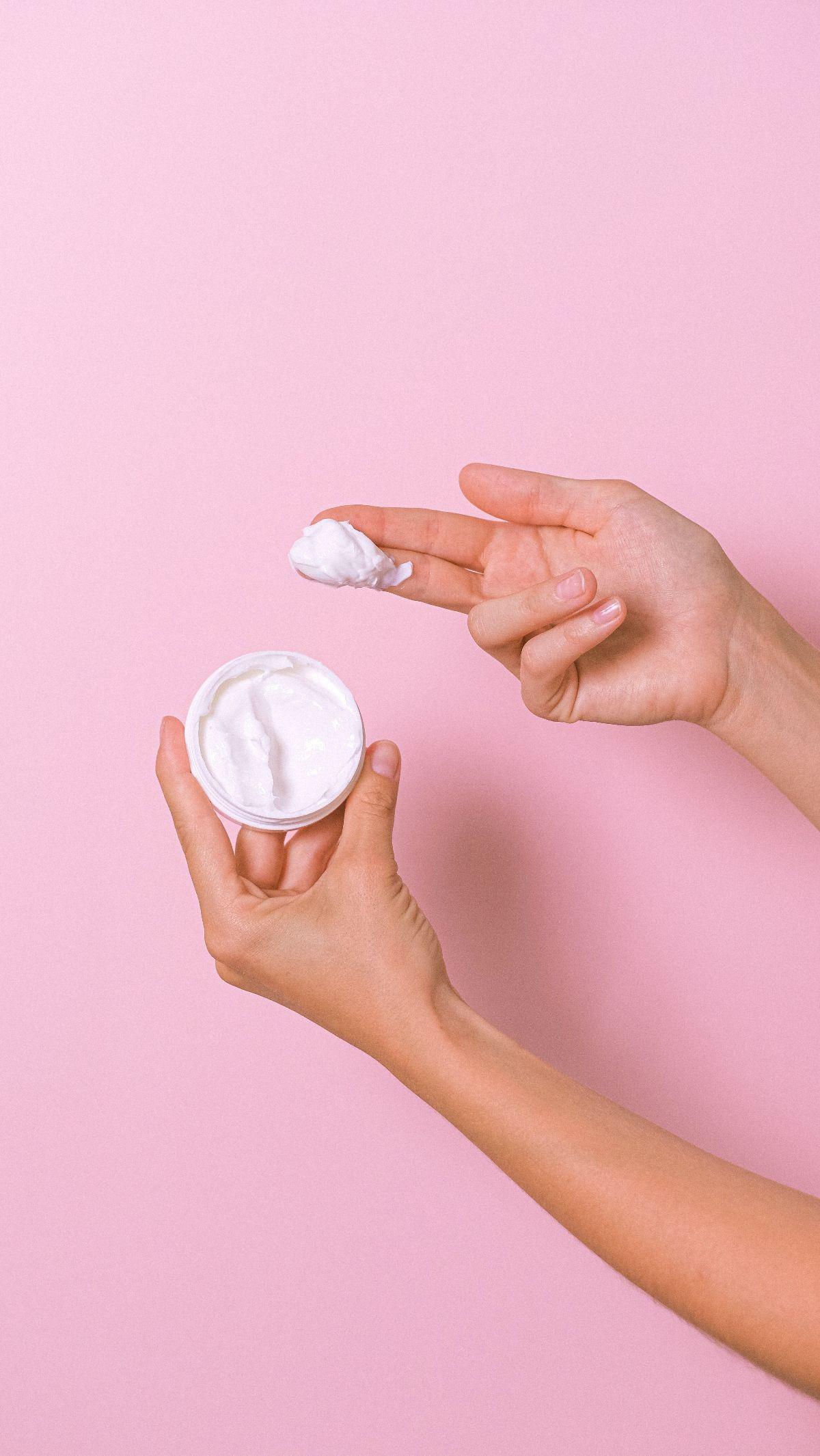 2. Skintific MSH Niacinamide Brightening Moisture Gel<br>