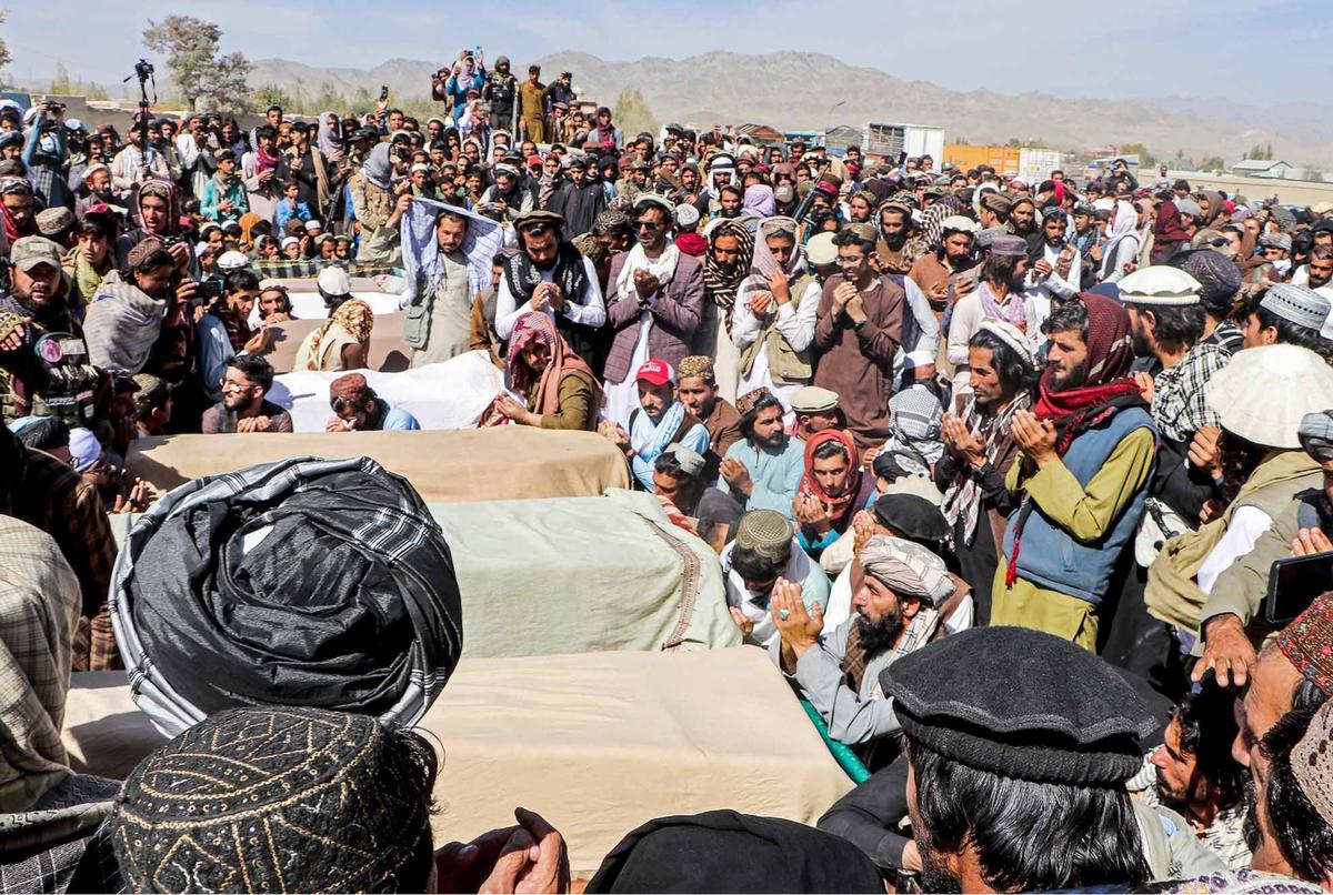 FOTO: Duka di Perbatasan, Serangan Udara Pakistan Renggut 10 Nyawa di Afghanistan