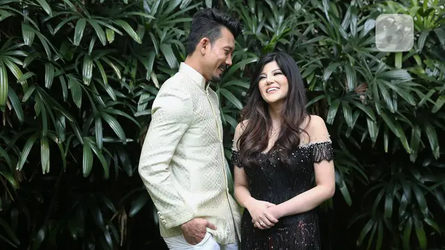 [Bintang] Denny Sumargo dan Dita Soedarpo