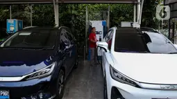 PT PLN (Persero) mencatat rekor lonjakan konsumsi energi kendaraan listrik selama periode Natal 2024 dan Tahun Baru 2025. (Liputan6.com/Angga Yuniar)