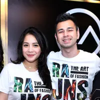  Memiliki nama besar di dunia entertaint tanah air nyatanya memiliki keuntungan tersendiri bagi Raffi Ahmad yang kini membuka bisnis line fesyen. (Nurwahyunan/Bintang.com)