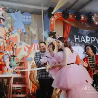 Ultah Anak Momo Geisha (Instagram/therealmomogeisha)