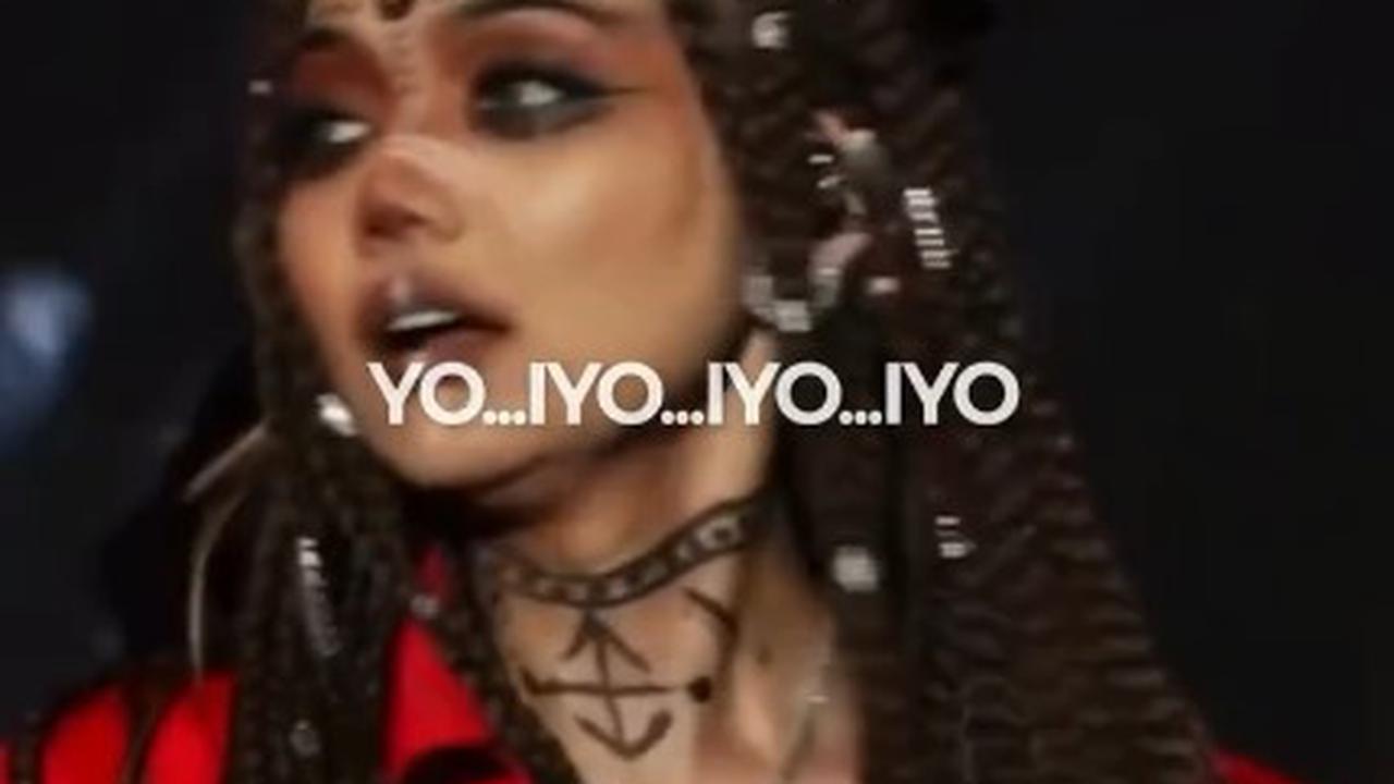 7 Potret Rina Nose Jadi Vokalis Grup Band Metal, Tampil Mode Serius - Badass
