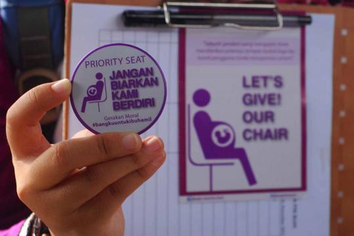 Stasiun Manggarai kedatangan 'Gerakan Tempat Duduk Ibu Hamil'