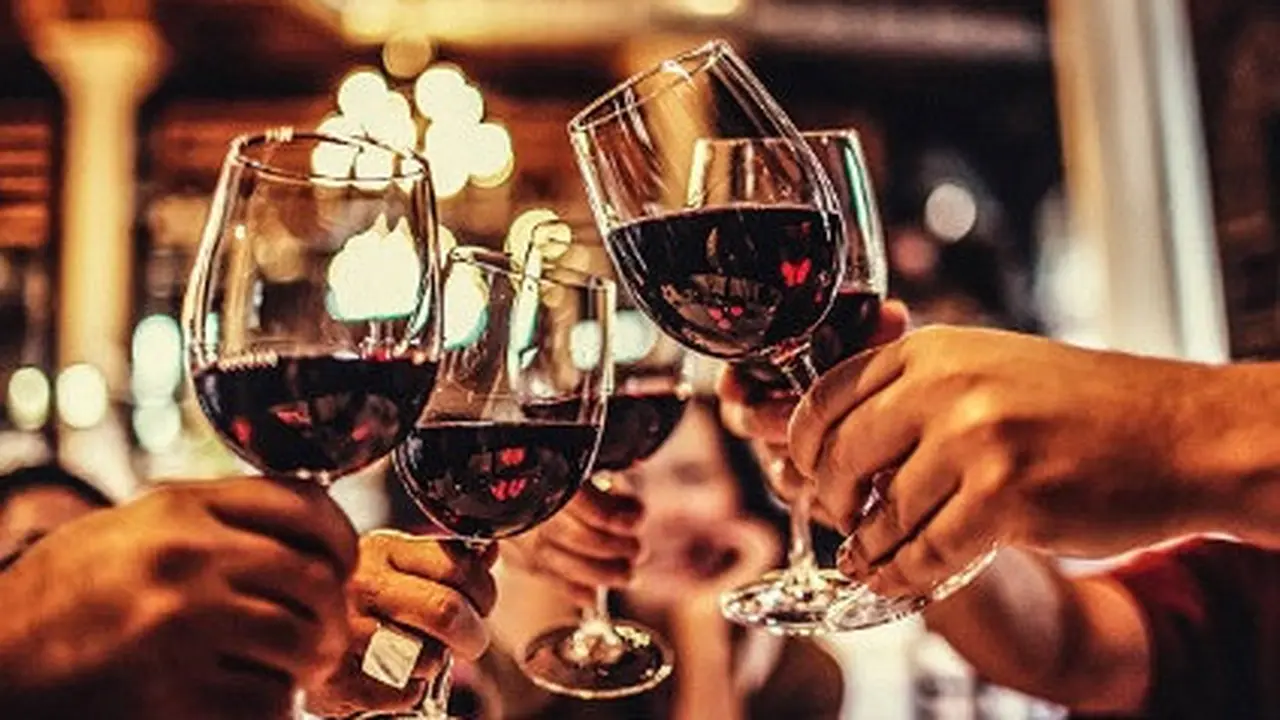 ilustrasi wine.
