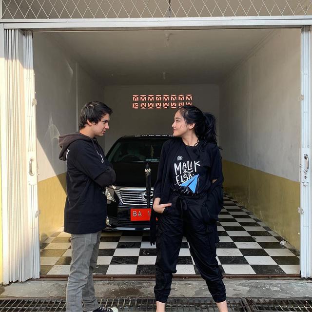 Main Film Bareng Ini 6 Momen Kebersamaan Salshabilla Adriani dengan Endy Arfian