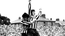 Bersama Newcastle United pada musim 1974/1975 ia berhasil menjadi top skor dengan torehan 21 gol. Sementara pada musim 1976/1977 bersama Arsenal ia sukses menjadi top skor dengan raihan 25 gol. (dailyadvent.com)