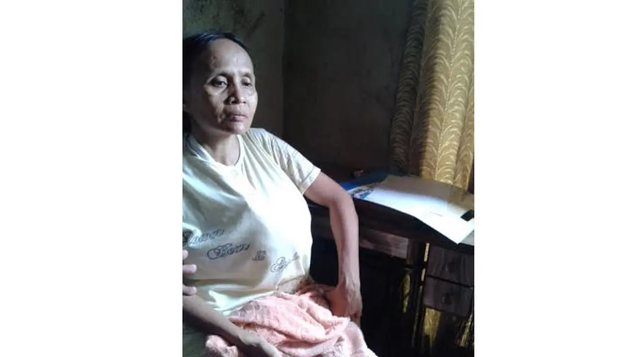Aminah Warga Tunarungu dengan Tumor Ganas