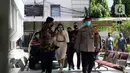 Artis Gisella Anastasia atau Gisel saat tiba di Pengadilan Jakarta Selatan, Selasa (23/3/2021). Gisel dihadirkan sebagai saksi kasus penyebar video syur dirinya dan Michael Yukinobu Defretes dengan terdakwa PP dan MN. (Liputan6.com/Herman Zakharia)