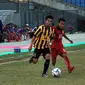 Duel Laos vs Malaysia di matchday terakhir penyisihan Grup B Piala AFF U-16 2018 di Stadion Gelora Joko Samudro, Gresik, Selasa (7/8/2018). (Bola.com/Zaidan Nazarul)