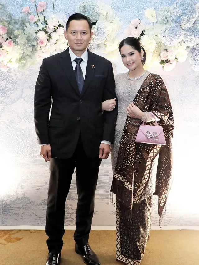Adu Gaya Anggun Kahiyang Ayu, Loemongga Haoemasan, dan Annisa Pohan Kenakan Kebaya di Hari Kartini