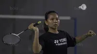 Pebulutangkis ganda putri Indonesia, Greysia Polii, saat berlatih di Pelatnas PBSI Cipayung, Jakarta, Jumat (14/7/2017). Greysia Polii berpasangan dengan Apriani Rahayu akan turun di SEA Games 2017 Malaysia. (Bola.com/Vitalis Yogi Trisna)