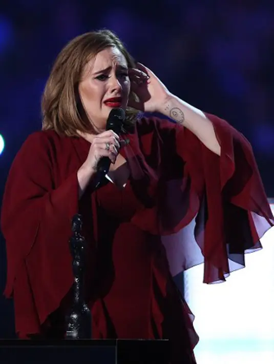 Melansir PEOPLE.com (3/1), seorang sumber menceritakan alasan Adele dan Simon masih menjaga hubungan mereka dengan baik. Lantaran seorag anak laki-lakinya itu lah keduanya tetap menjaga baik hubungan mereka. (AFP/Bintang.com)