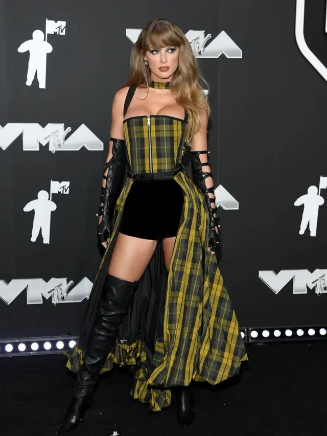 Taylor Swift (Instagram/@vmas)