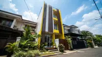 8 Trik Membuat Fasad Rumah Kecil Terlihat Tinggi dan Megah Tanpa Banyak Ornamen