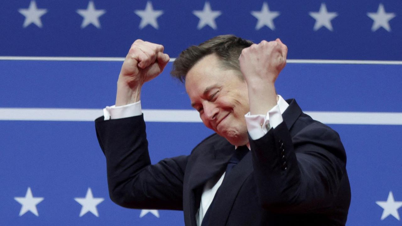 Gaya Elon Musk diduga hormat Nazi saat rayakan pelantikan Donald Trump