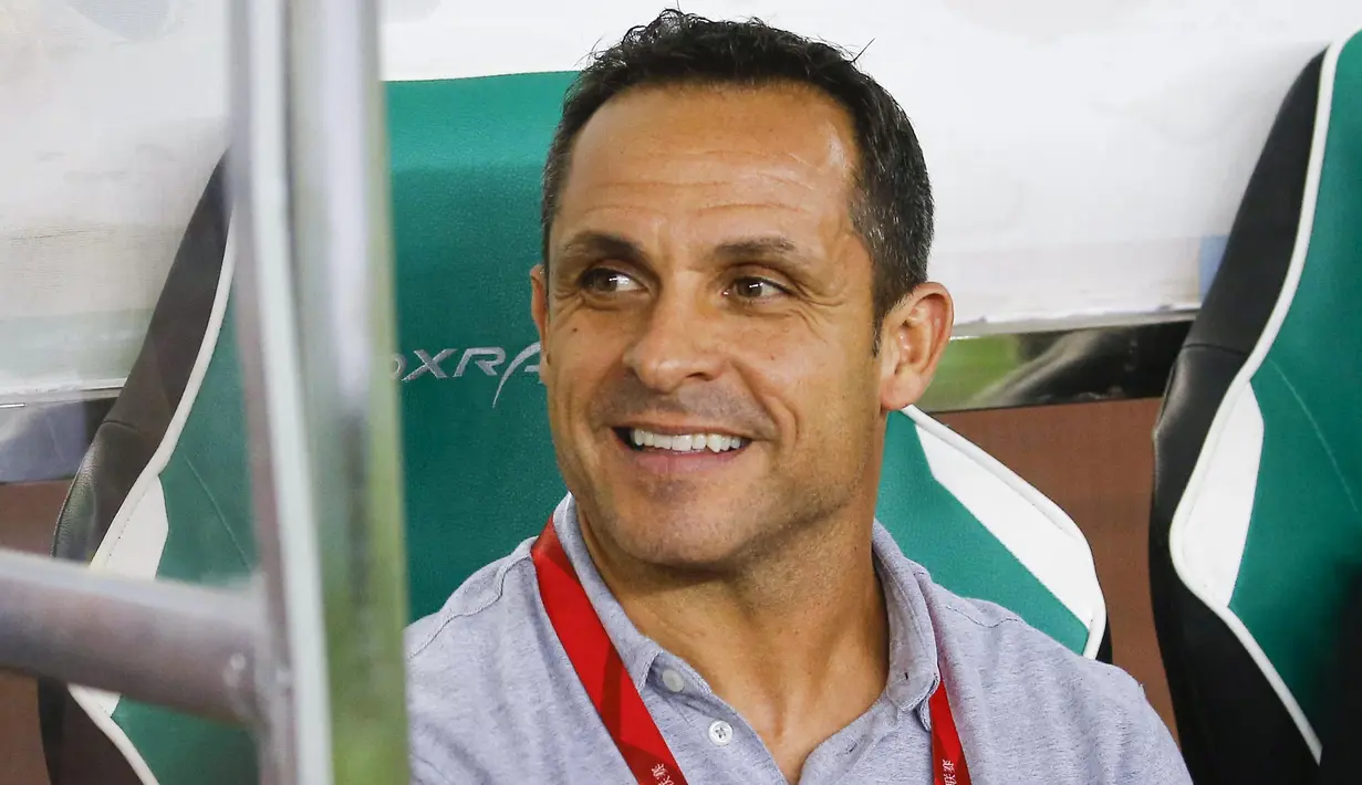 Barjuan yang sebelumnya merupakan pelatih Barcelona B akan mengambil alih posisi juru taktik di tim utama. (AFP/Stringer)