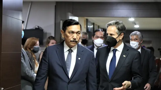 Menteri Koordinator Kemaritiman dan Investasi, Luhut Binsar Pandjaitan bertemu secara bilateral dengan Menteri Luar Negeri Amerika Serikat Antony Blinken di Jakarta pada Selasa, 14 Desember 2021.